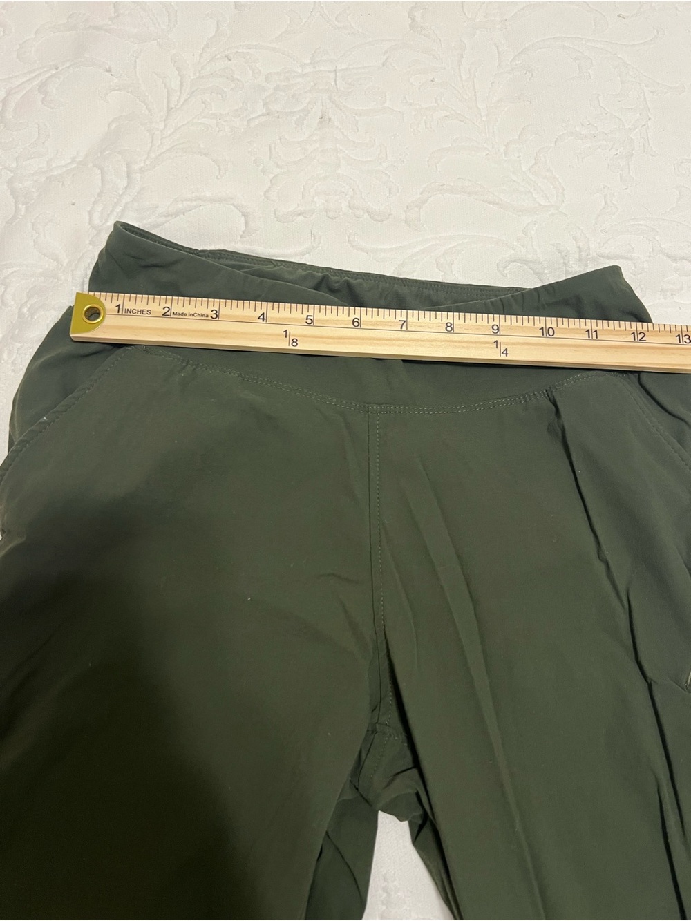 Mountain Hardwear Women's Dynama Straight Leg Pants in Dark Green size XS - Picture 5 of 7